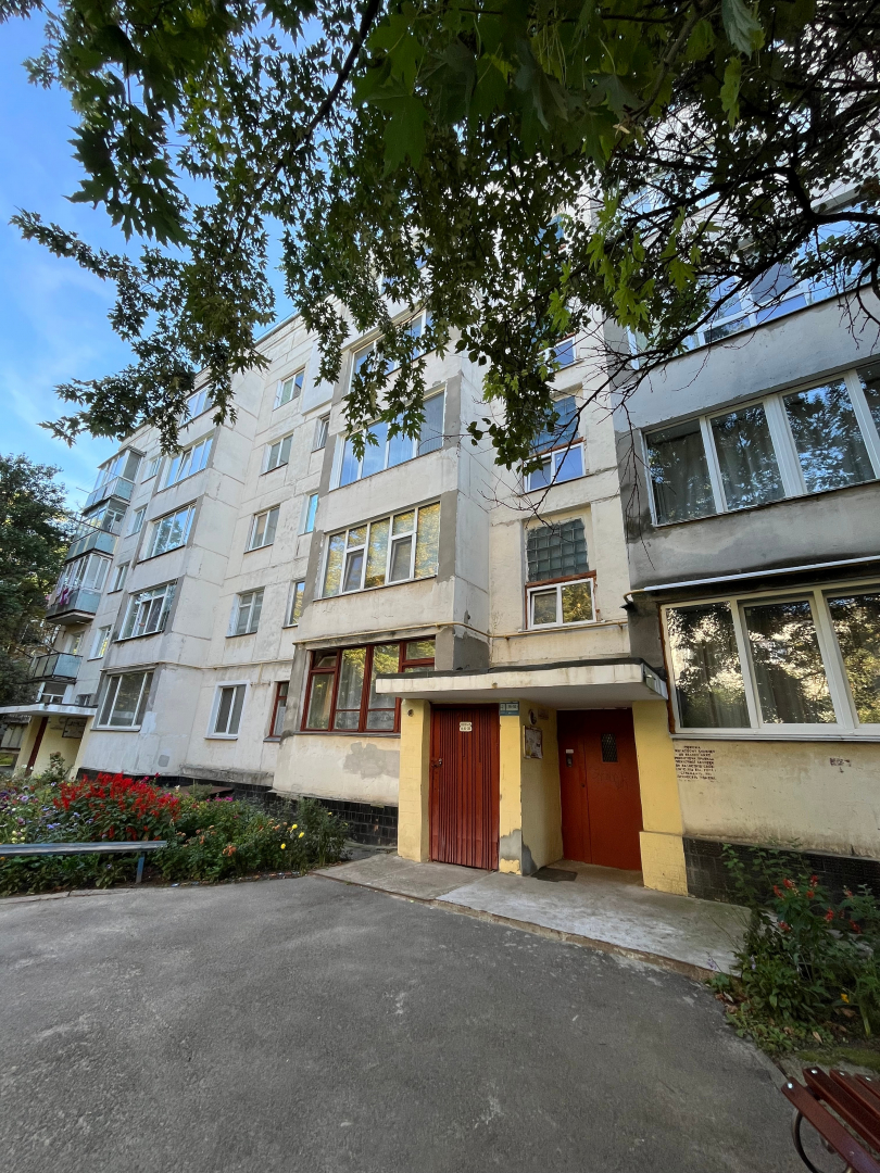 Продається затишна 1на квартира площею 33,5 м², район Ремзавод. Фото 1