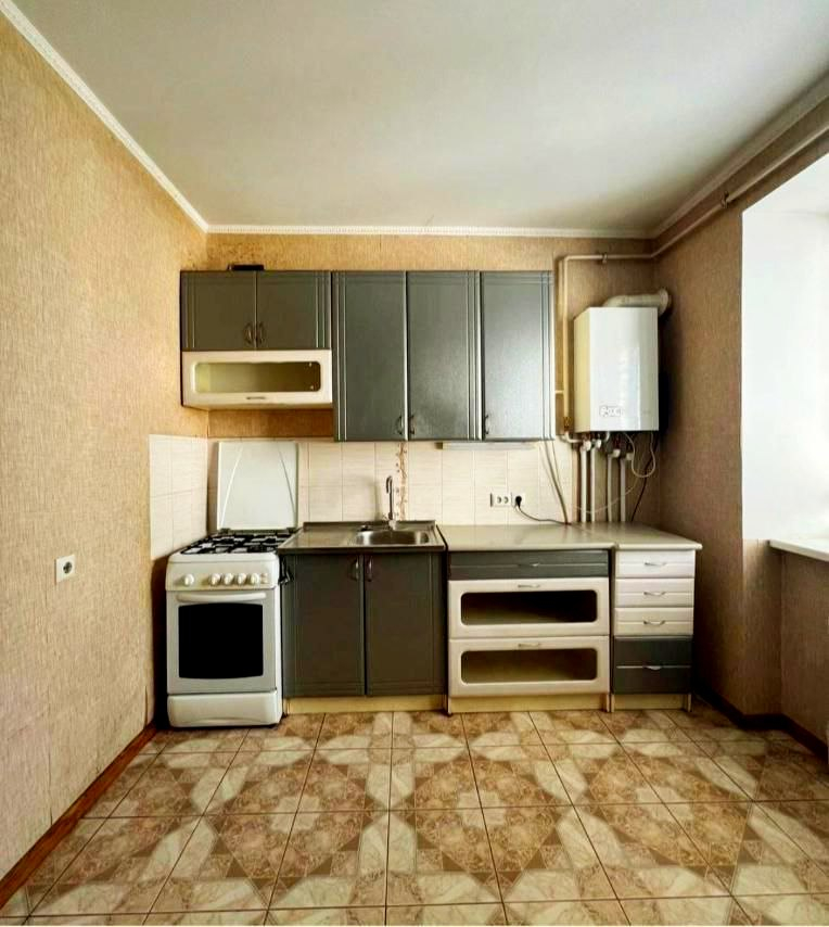 Простора 1 кімнатна квартира. Ремонт, автономне опалення та меблі. Фото 1