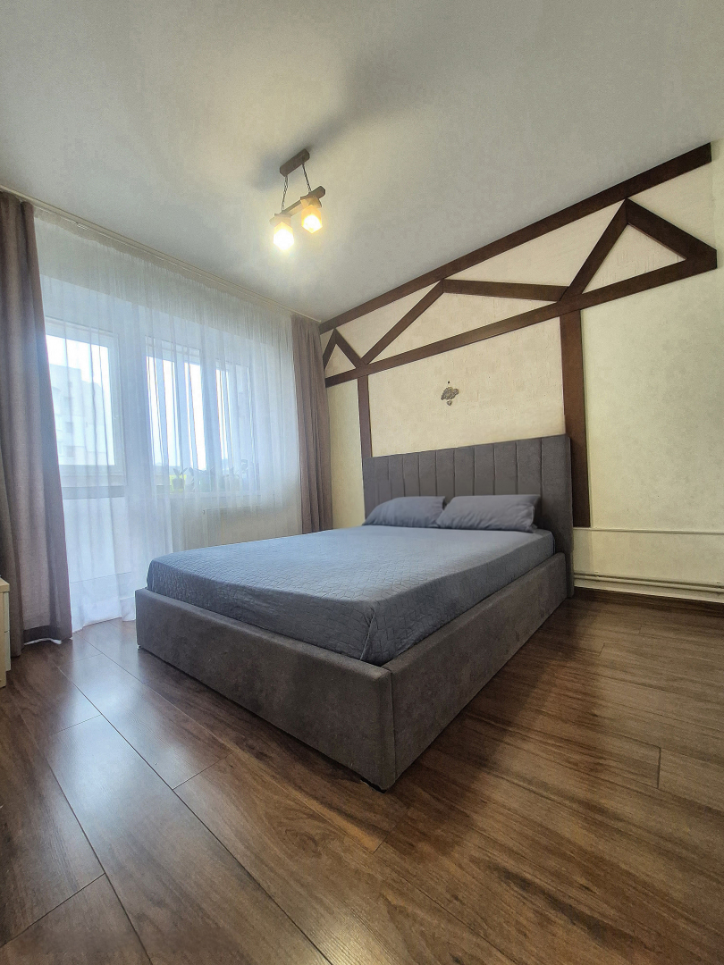 Простора 3-кімнатна квартира з гарним ремонтом. Фото 1
