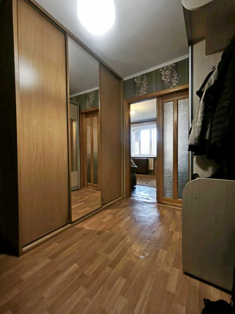 Затишна та простора 2 кімнатна квартира з ремонтом вул. Корольова. Фото - 11