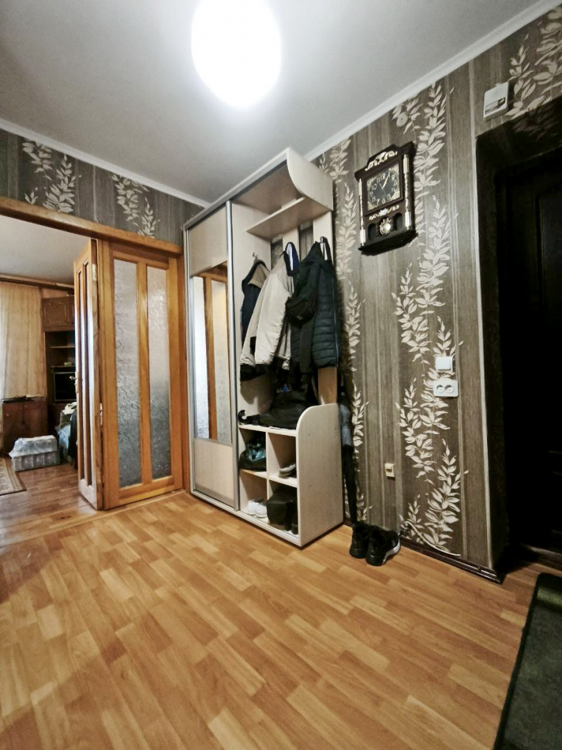 Затишна та простора 2 кімнатна квартира з ремонтом вул. Корольова. Фото - 12