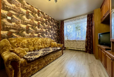 Р-н Вал, 1 кімнатна 30м2 з ремонтом та меблями , Сертифікат