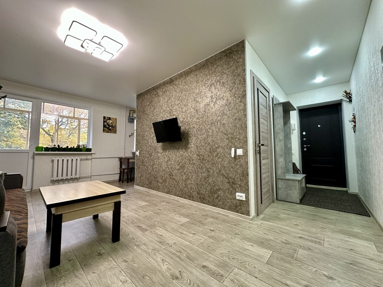 Стильна 3 кімнатна квартира з ремонтом та меблями,вул.Льотна 17. Фото - 3