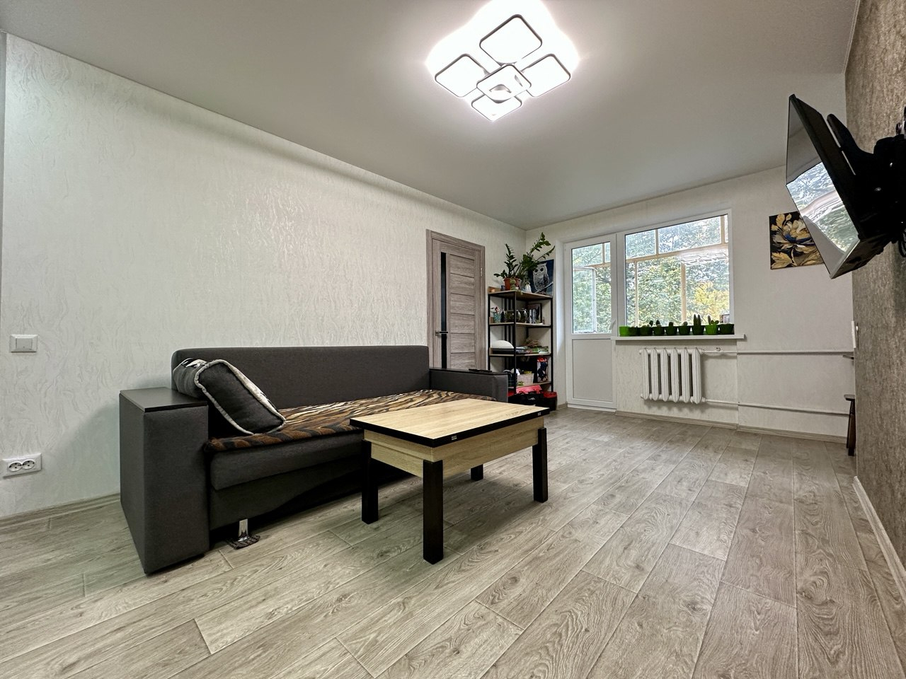 Стильна 3 кімнатна квартира з ремонтом та меблями,вул.Льотна 17. Фото 1