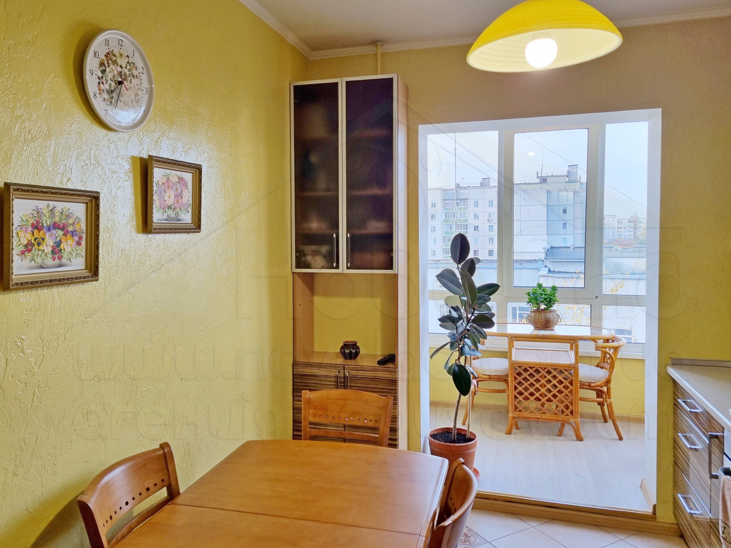 3 кімнатна квартира 70м2 з ремонтом, меблями і технікою р-н Мегацентр. Фото - 1