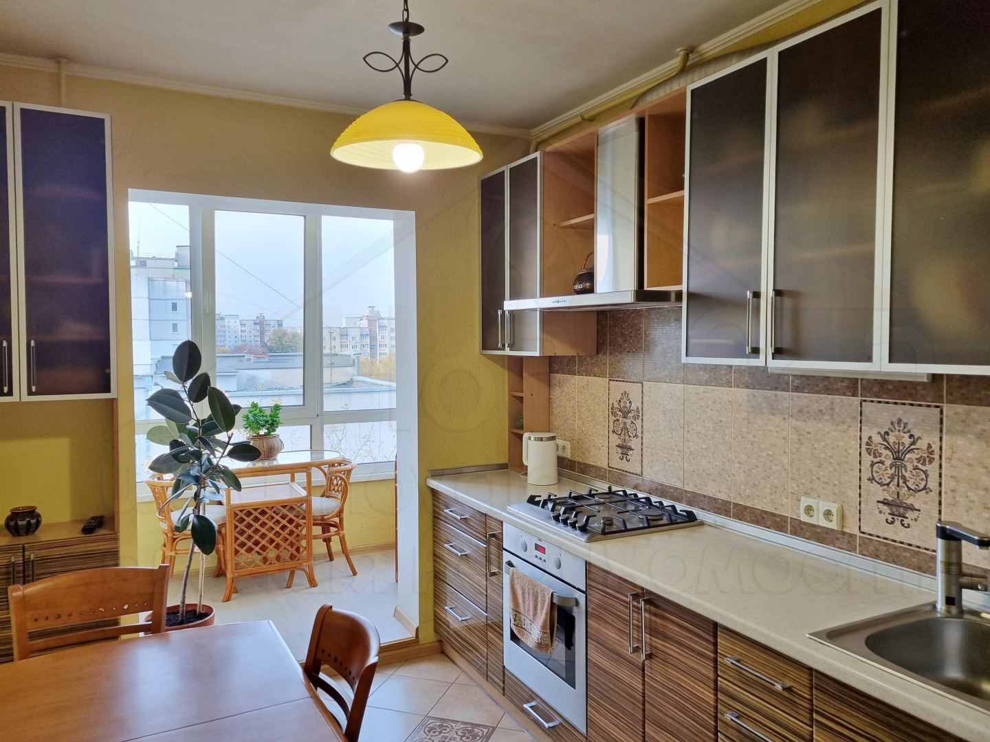 3 кімнатна квартира 70м2 з ремонтом, меблями і технікою р-н Мегацентр. Фото 1