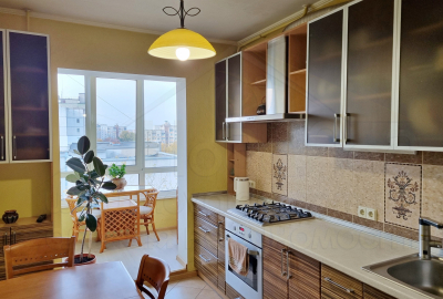 3 кімнатна квартира 70м2 з ремонтом, меблями і технікою р-н Мегацентр