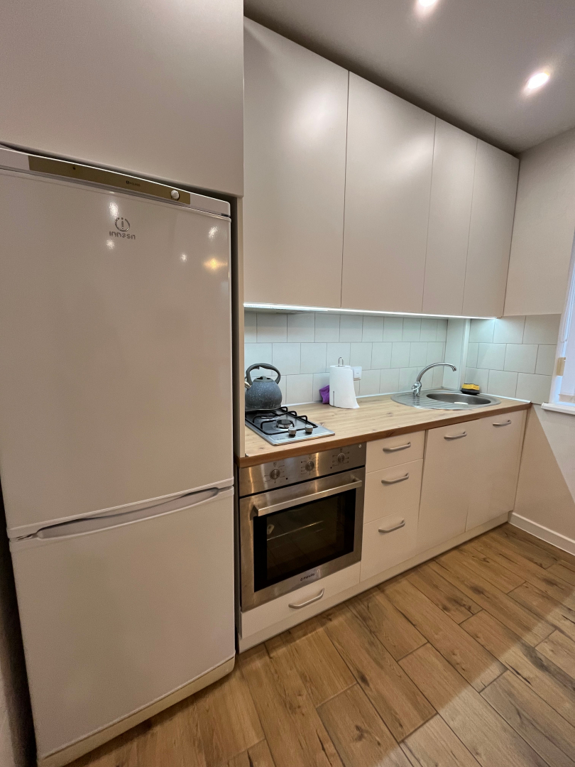 Однокімнатна квартира-студія після капітального ремонту в районі Червоного мосту!. Фото - 2