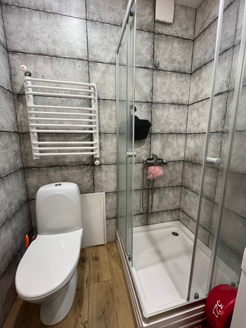 Однокімнатна квартира-студія після капітального ремонту в районі Червоного мосту!. Фото - 7