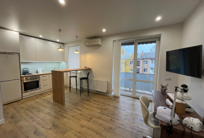 Однокімнатна квартира-студія після капітального ремонту в районі Червоного мосту!