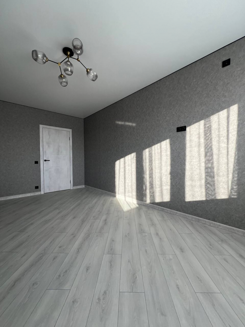 Продається затишна квартира в самому центрі району Масани!. Фото - 3