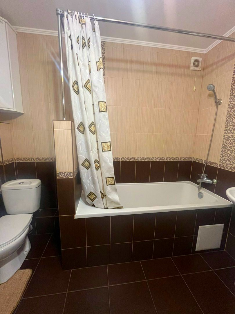 Нова 2 квартира по Льотній 3 В з індивідуальним опаленням - гарний стан в чудовій локаціі. Фото - 2