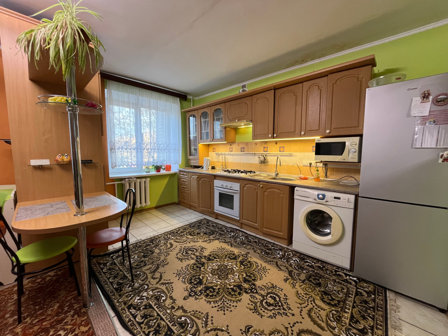 Простора 3на квартира 67м2 у цегляному будинку, р-н Лук'яненка. Фото - 1