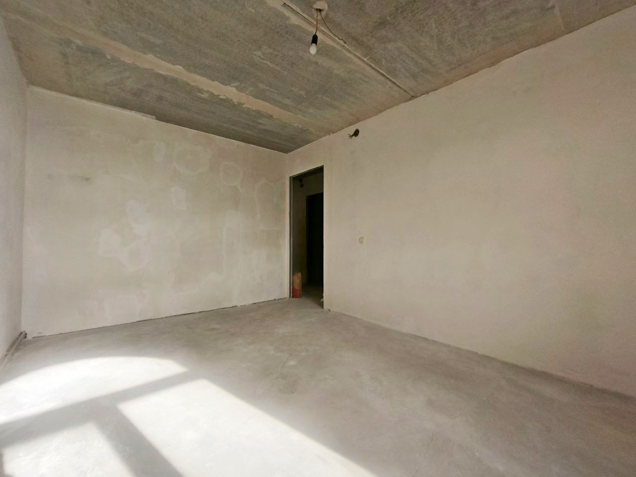 Простора 2 кімнатна квартира 56 м2 з автономним опаленням. Масани. Фото - 7