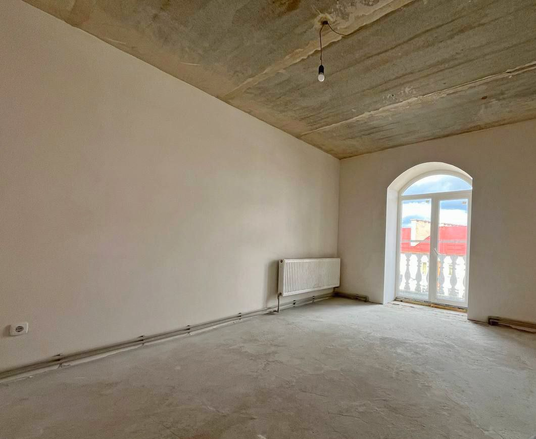 Простора 2 кімнатна квартира 56 м2 з автономним опаленням. Масани. Фото - 3