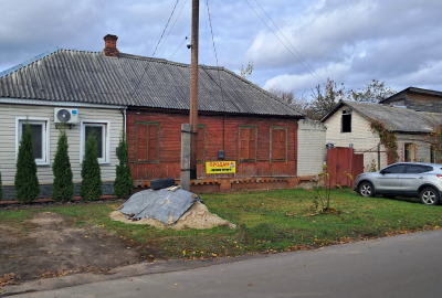 Продам житловий будинок із земельною ділянкою в Чернігові район Любецької