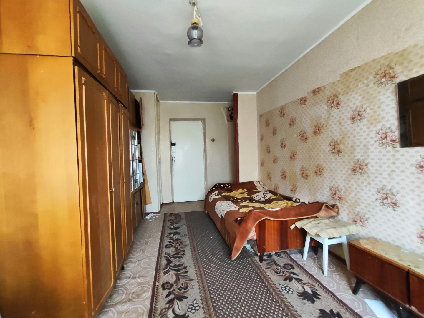 Продаж просторої кімнати 24 м² у центрі міста. Фото - 1