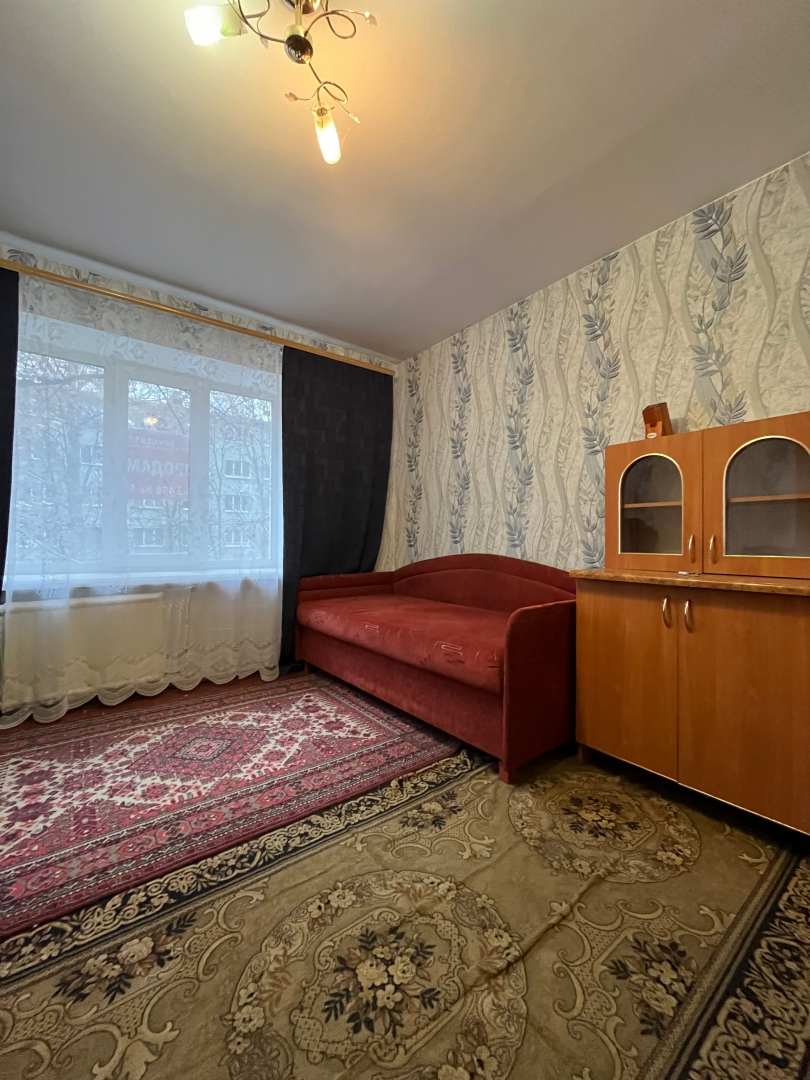 Затишна кімната в гуртожитку 12м2, цегляний будинок. р-н КСК. Фото 1