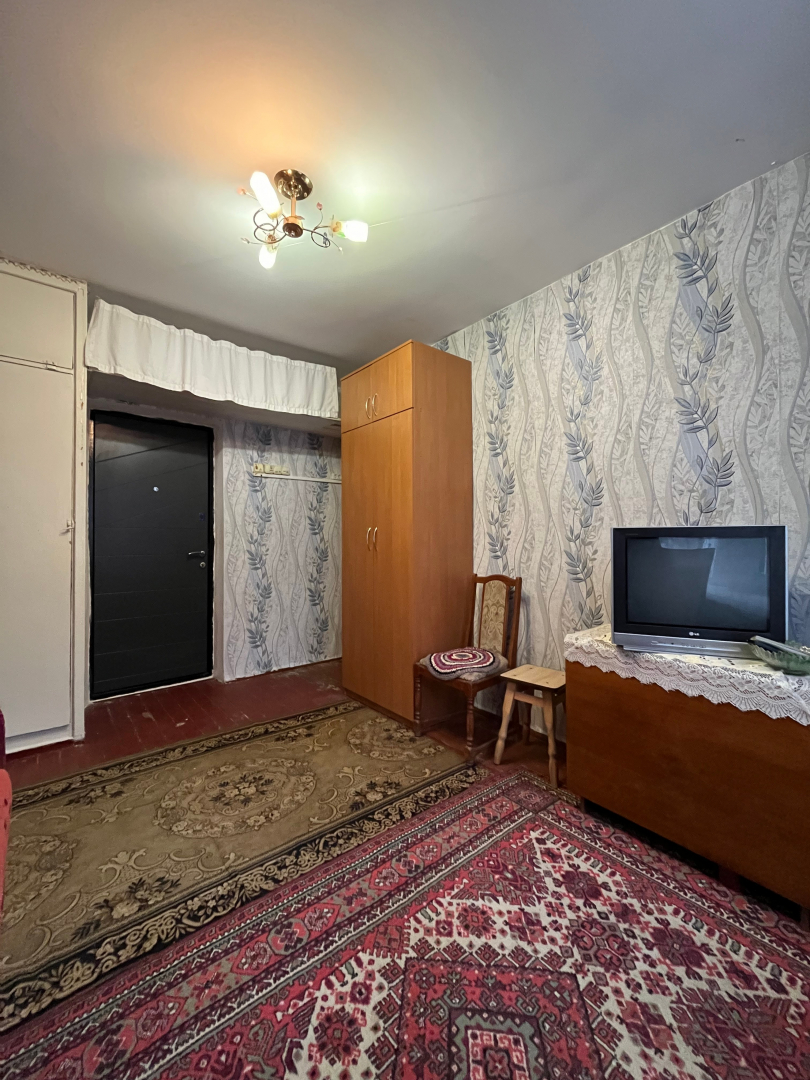 Затишна кімната в гуртожитку 12м2, цегляний будинок. р-н КСК. Фото - 2