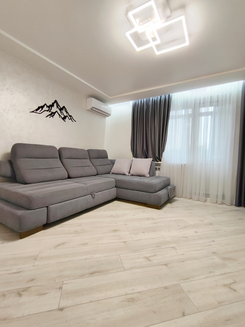 Стильна 1-кімнатна квартира в самому Центрі міста. Фото 1