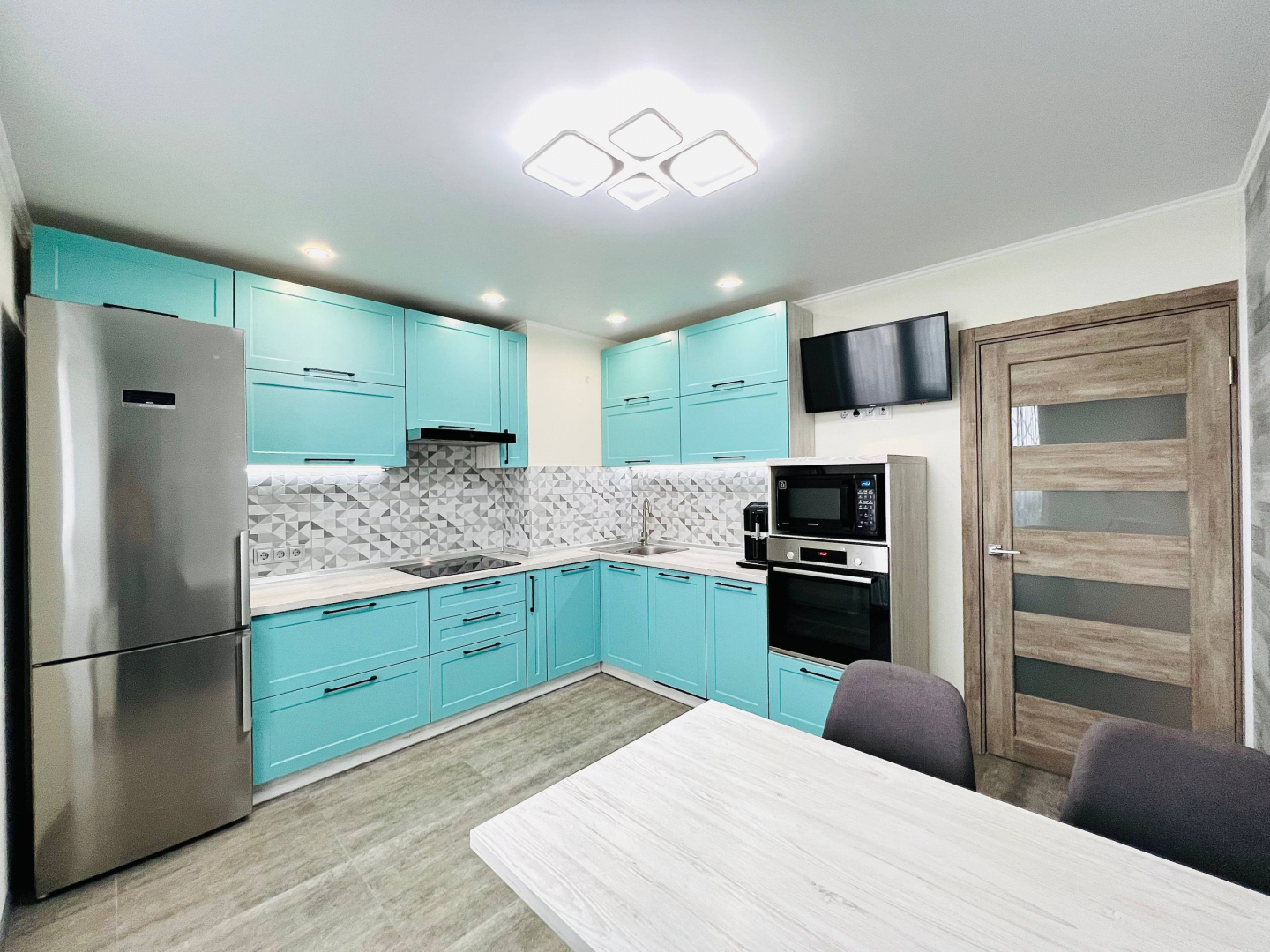 Двокімнатна квартира меблі та техніка 63 м2 ЖК Північний HN. Фото - 2