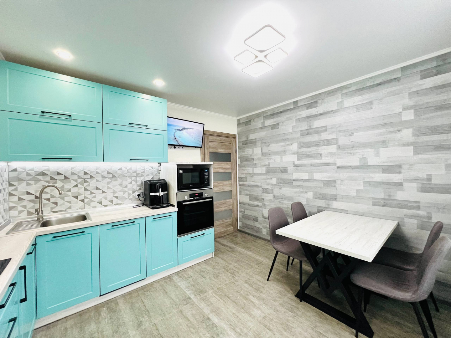 Двокімнатна квартира меблі та техніка 63 м2 ЖК Північний HN. Фото - 3