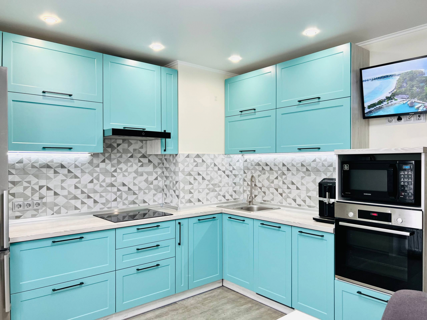 Двокімнатна квартира меблі та техніка 63 м2 ЖК Північний HN. Фото - 1