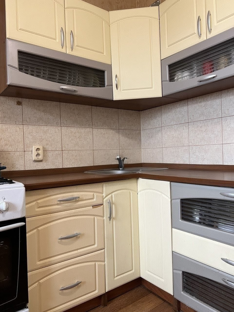 Затишна та простора 1-кімнатна квартира. Фото 1