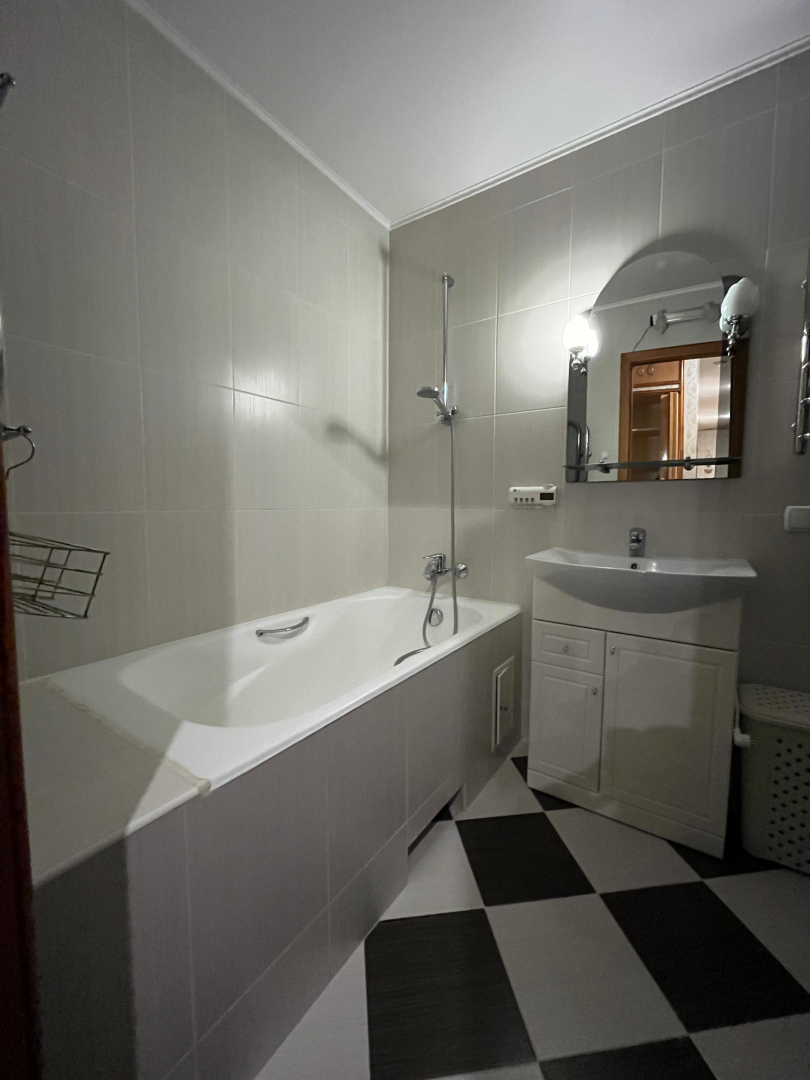 Простора 3-кімнатна квартира 77.2м2 в цегляному будинку, центр Градецький. Фото - 18