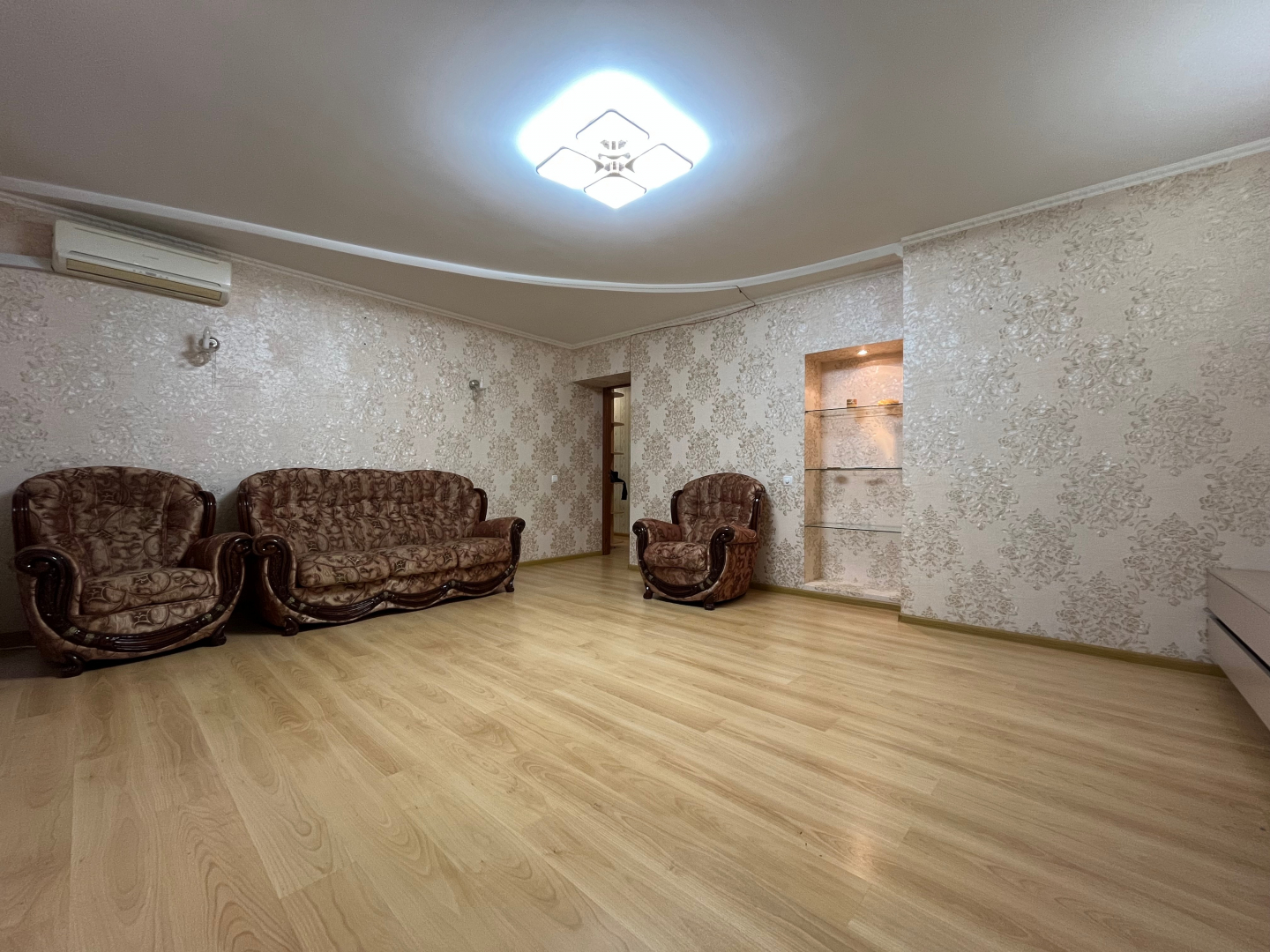 Простора 3-кімнатна квартира 77.2м2 в цегляному будинку, центр Градецький. Фото - 7