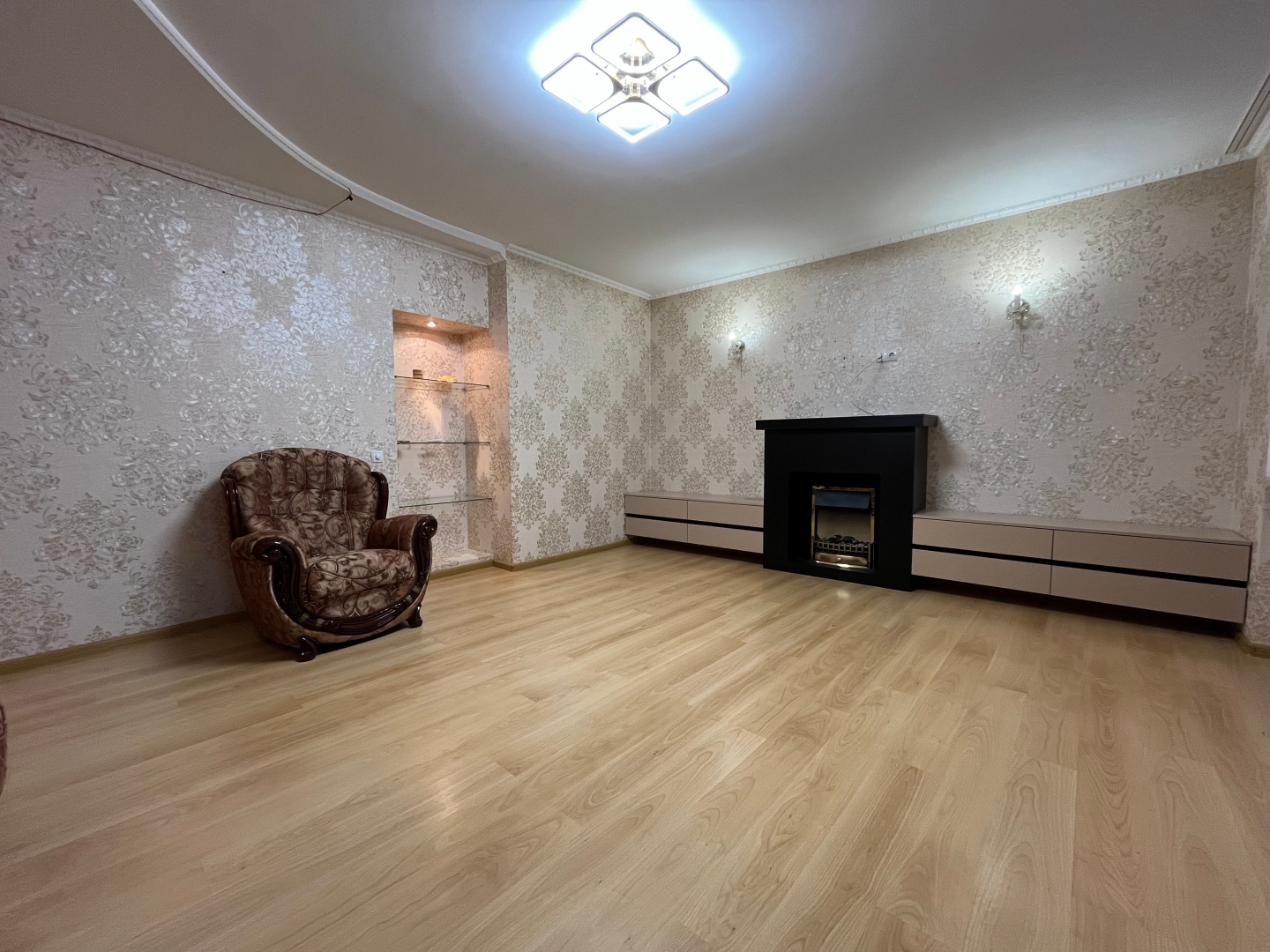 Простора 3-кімнатна квартира 77.2м2 в цегляному будинку, центр Градецький. Фото - 4