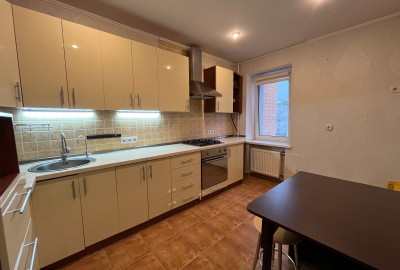 Простора 3-кімнатна квартира 77.2м2 в цегляному будинку, центр Градецький