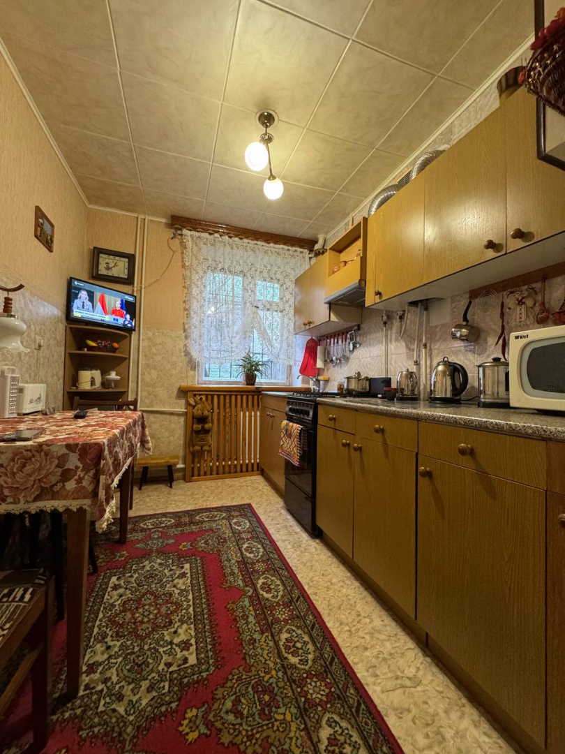 Центр міста. Класична сталінка. 2 кімнатна квартира в гарному стані. Фото - 6