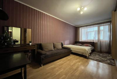 Продається 1-кімнатна квартира 32м2 Центр