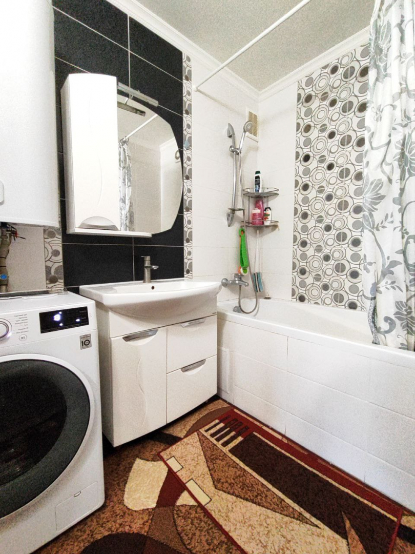 Простора 3-х кімнатна квартира з ремонтом 82м2 вул.Старобілоуська. Фото - 11