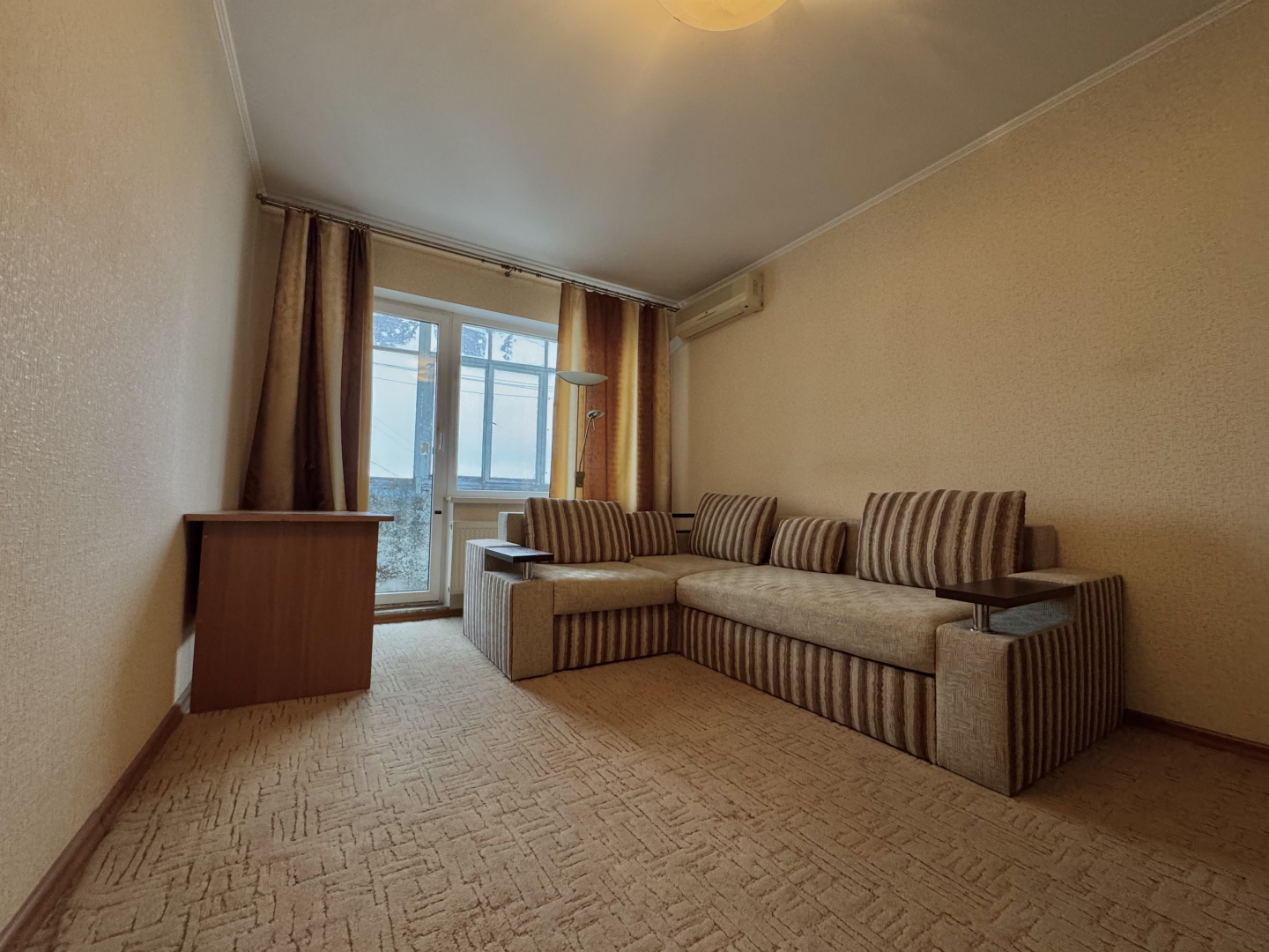 Однокімнатна квартира 38 м2, меблі+техніка, р-н НИВИ. Фото 1