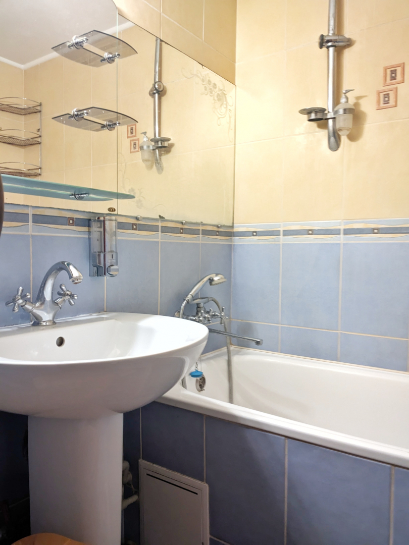 1-кімнатна квартира з ремонтом, меблями та технікою (р-к Нива). Фото - 3