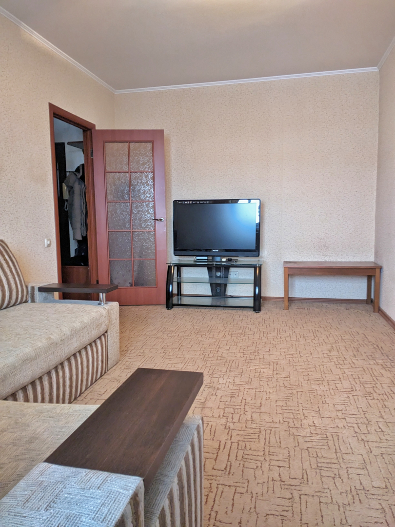 1-кімнатна квартира з ремонтом, меблями та технікою (р-к Нива). Фото 1