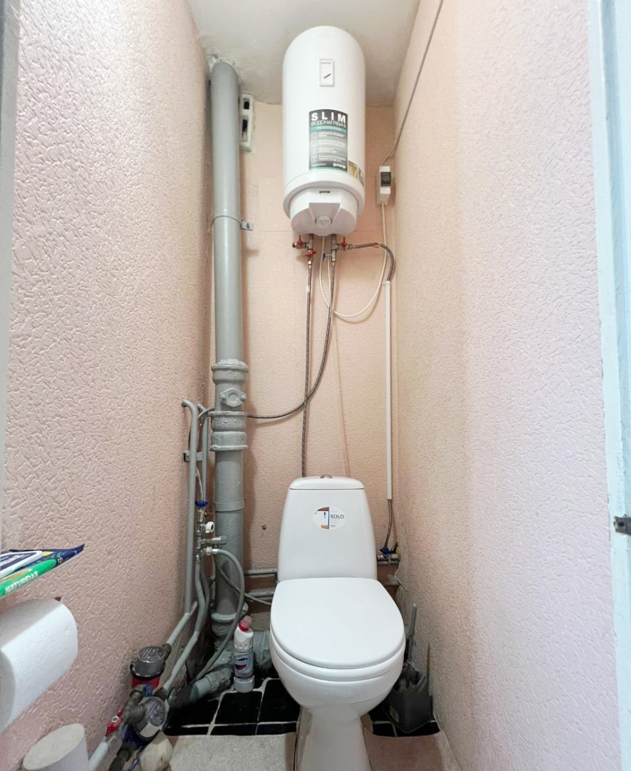 Простора 4-х кімнатна квартира в гарному житловому стані вул.1-ї Танкової Бригади. Фото - 12