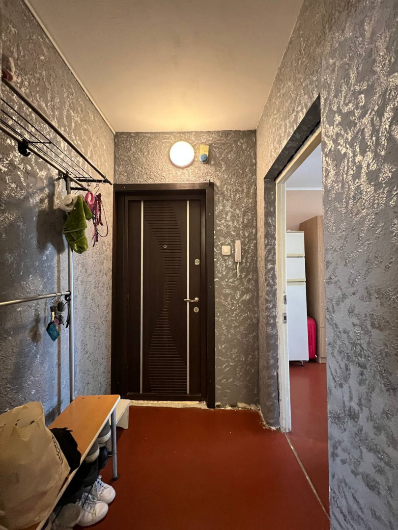 Простора 4-х кімнатна квартира в гарному житловому стані вул.1-ї Танкової Бригади. Фото - 13