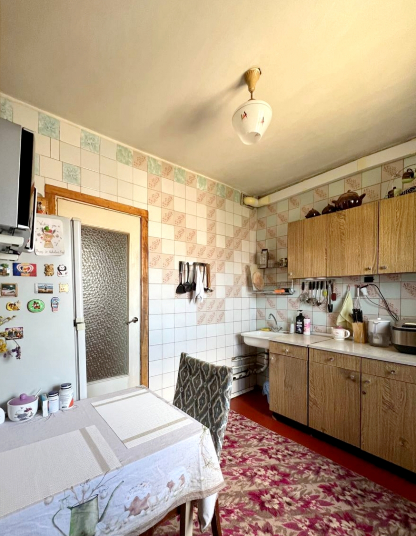 Простора 4-х кімнатна квартира в гарному житловому стані вул.1-ї Танкової Бригади. Фото - 10