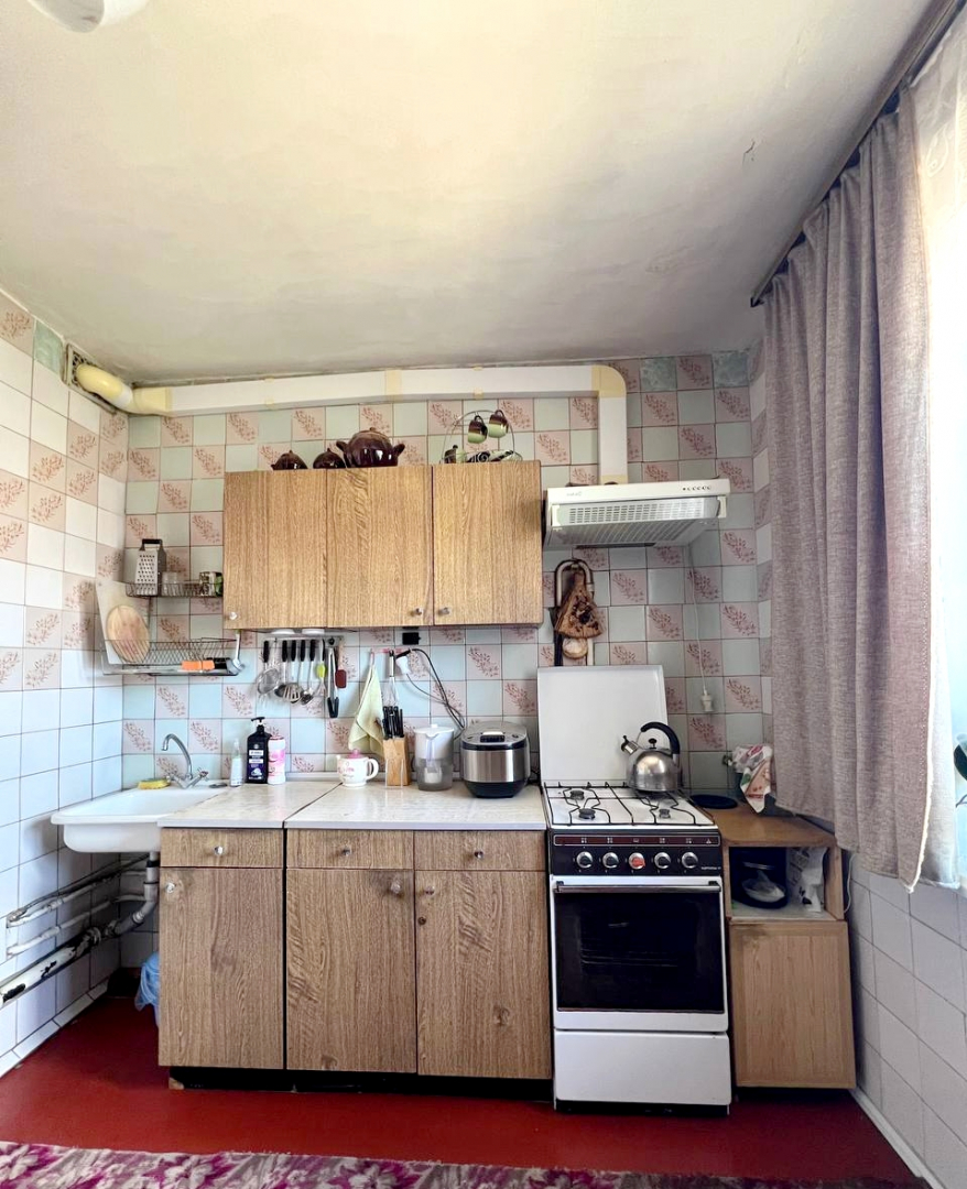 Простора 4-х кімнатна квартира в гарному житловому стані вул.1-ї Танкової Бригади. Фото - 8