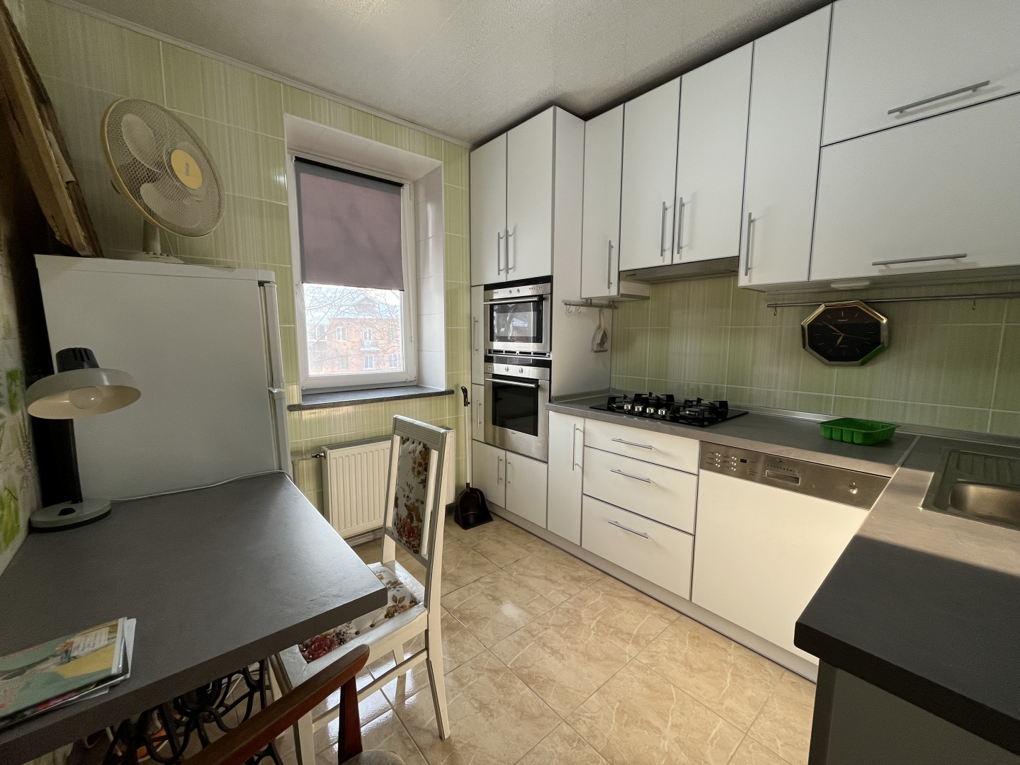 Продається затишна 2-кімнатна квартира, 50 м². Бойова. Фото 1