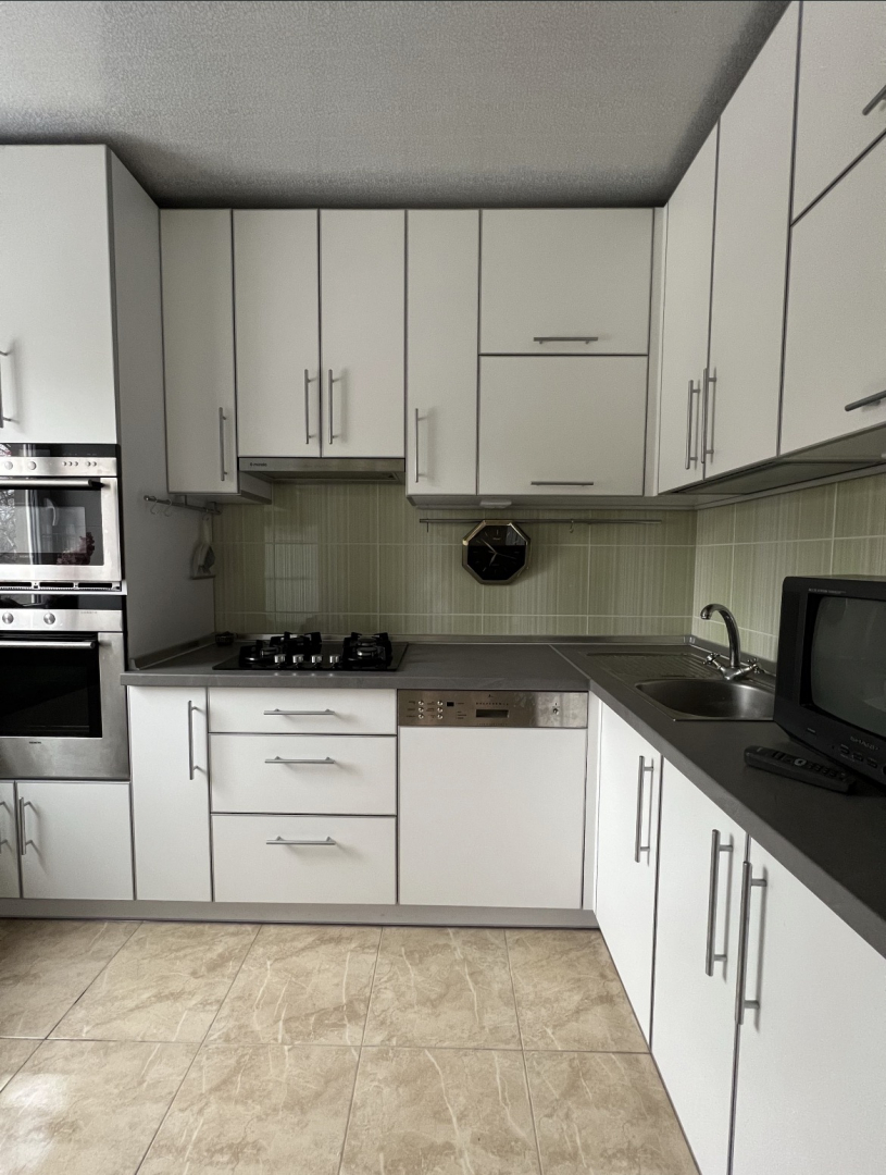 Продається затишна 2-кімнатна квартира, 50 м². Бойова. Фото - 2