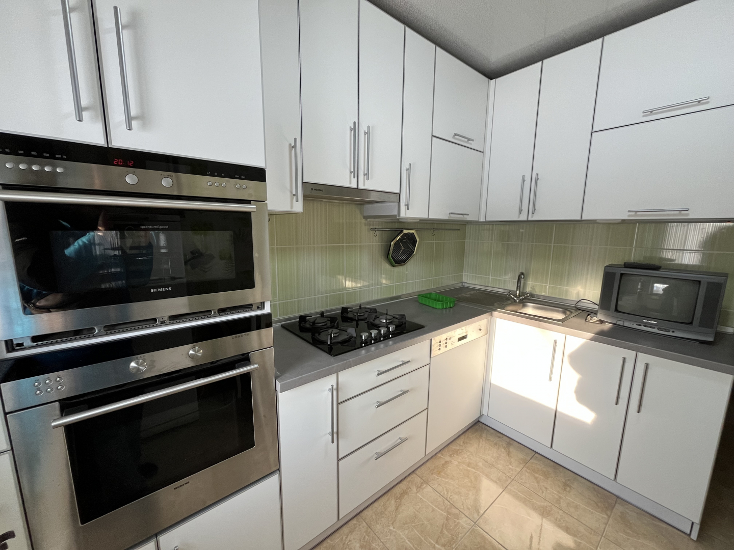 Продається затишна 2-кімнатна квартира, 50 м². Бойова. Фото - 1