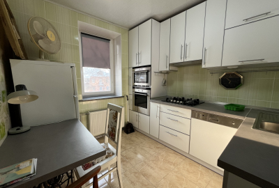 Продається затишна 2-кімнатна квартира, 50 м². Бойова