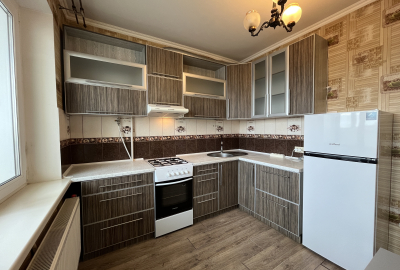 Продається світла і тепла 1на квартира 40м2, вул. Єськова