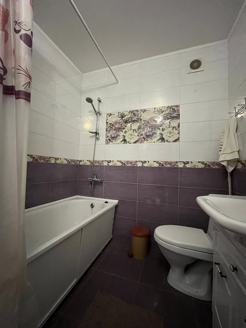 Продається світла 2-кімнатна квартира 51м2, вул. О.Коваленка.. Фото - 9