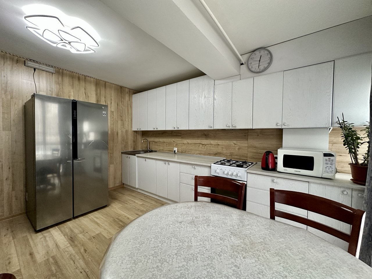 Затишна 2 кімнатна квартира 67м2,новобудова,авт.опал.ремонт+меблі. Фото - 3