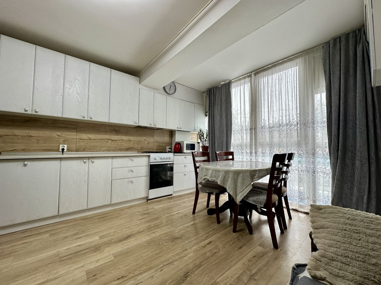 Затишна 2 кімнатна квартира 67м2,новобудова,авт.опал.ремонт+меблі. Фото - 2